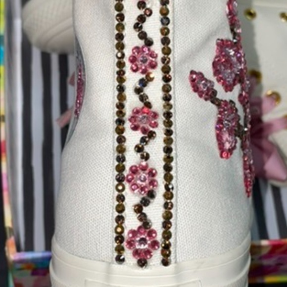 Custom Converse All Stars adorned in Swarovski Crystals - Picture 2 of 7